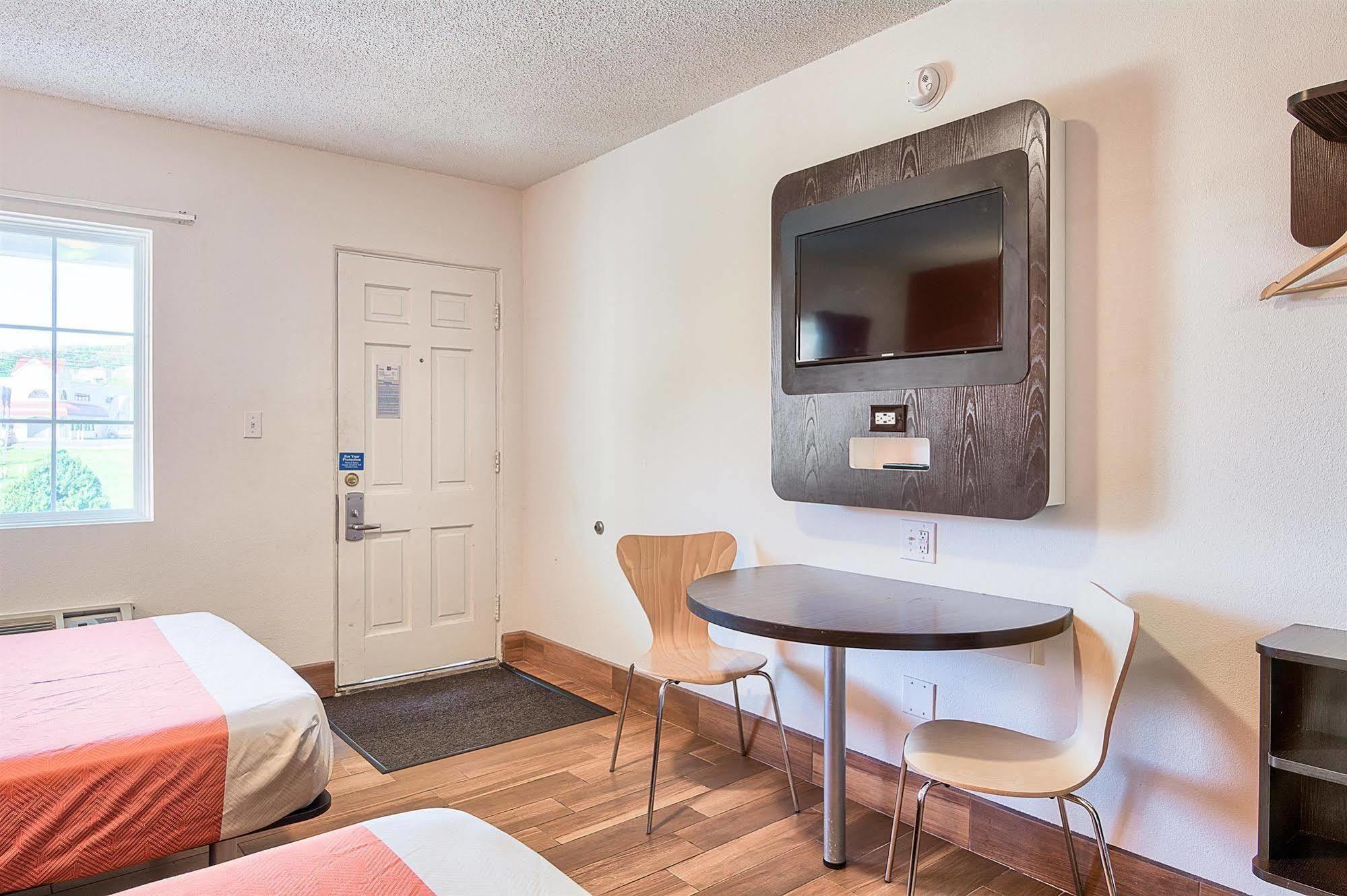 Motel 6-Harrisonburg, Va - South Bagian luar foto